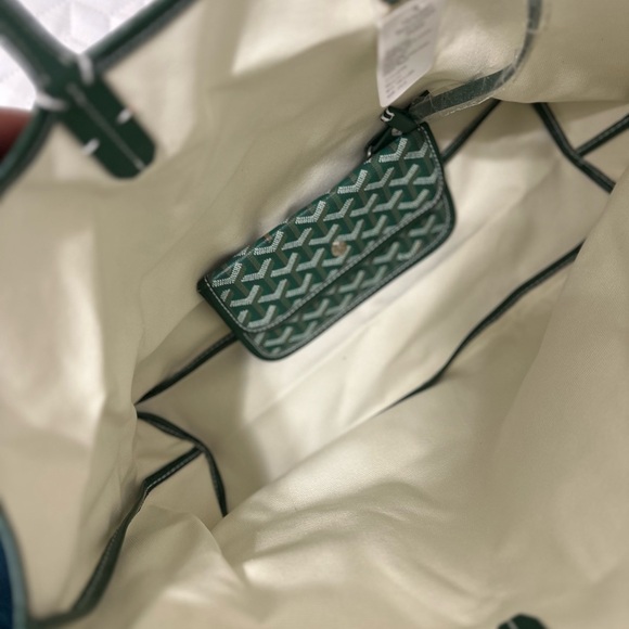 Green patterned tote bag with wallet - brand new, never used - Picture 9 of 10